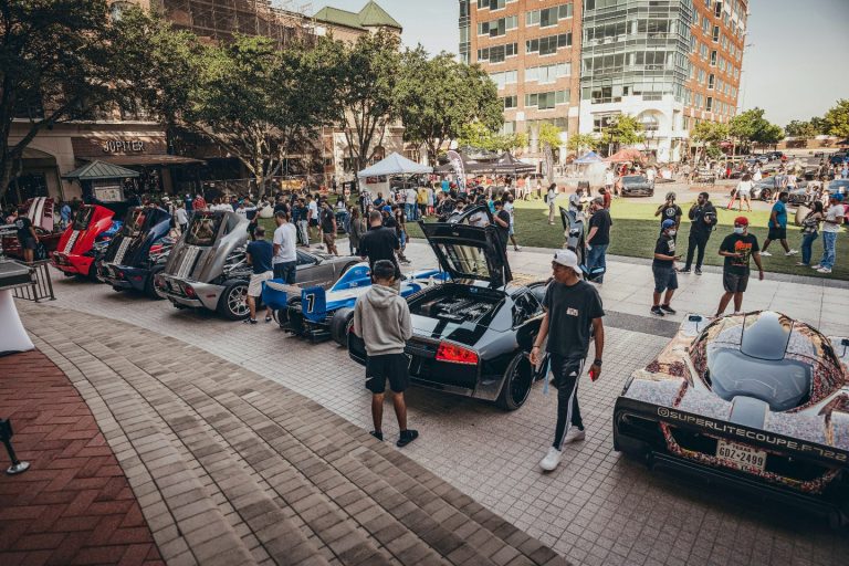 فراتر از فرمون و گاز